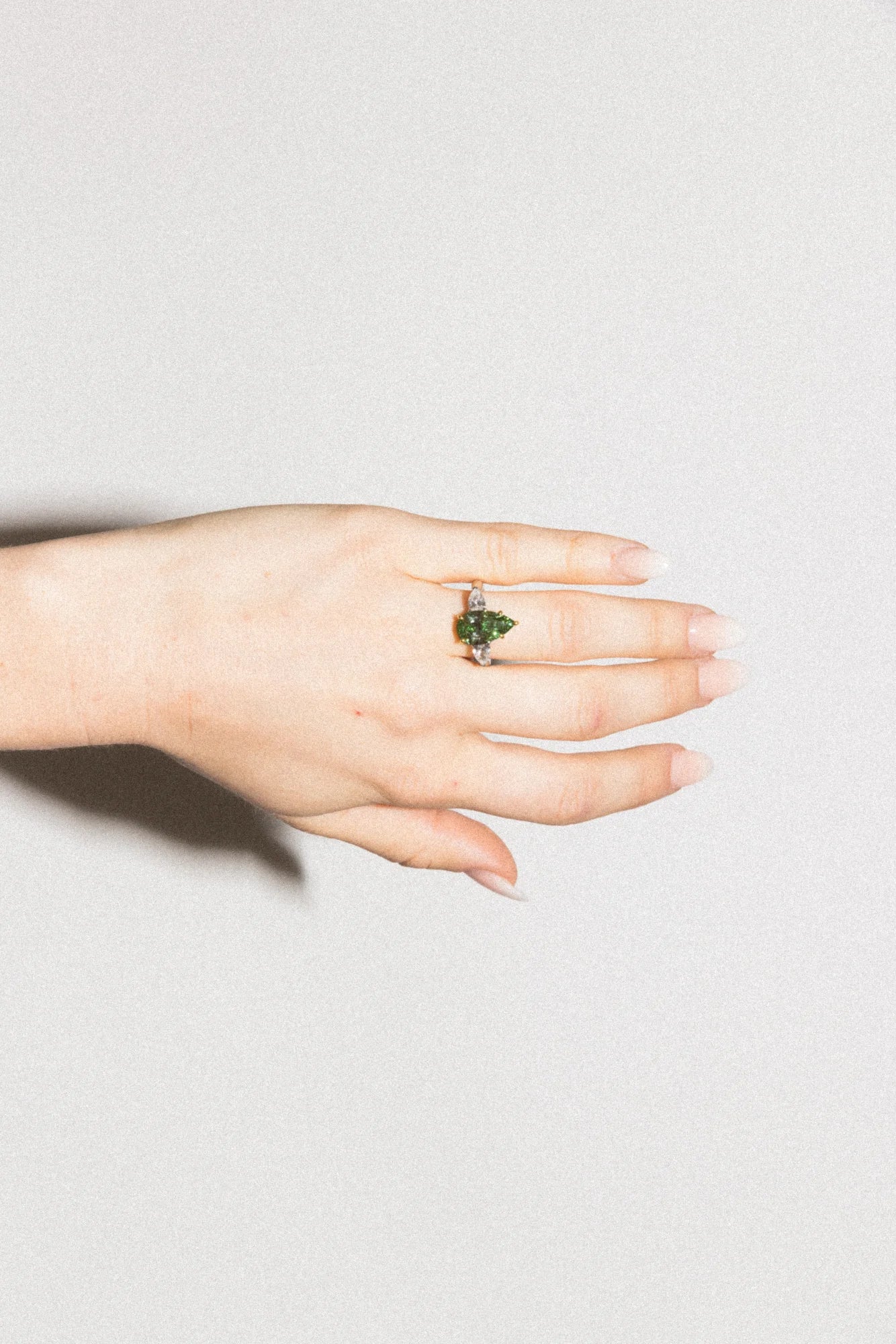 Aura Trilogy Pear Ring Green Diamond