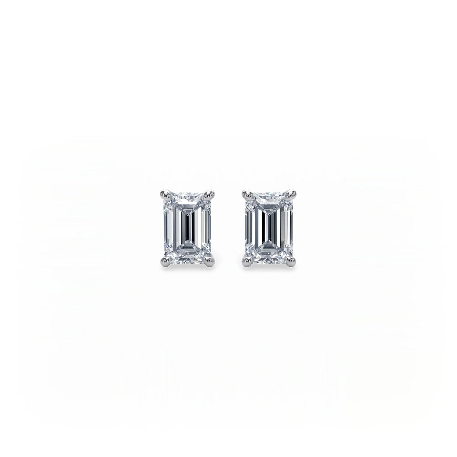 Signature Stud Earrings - Single Prong