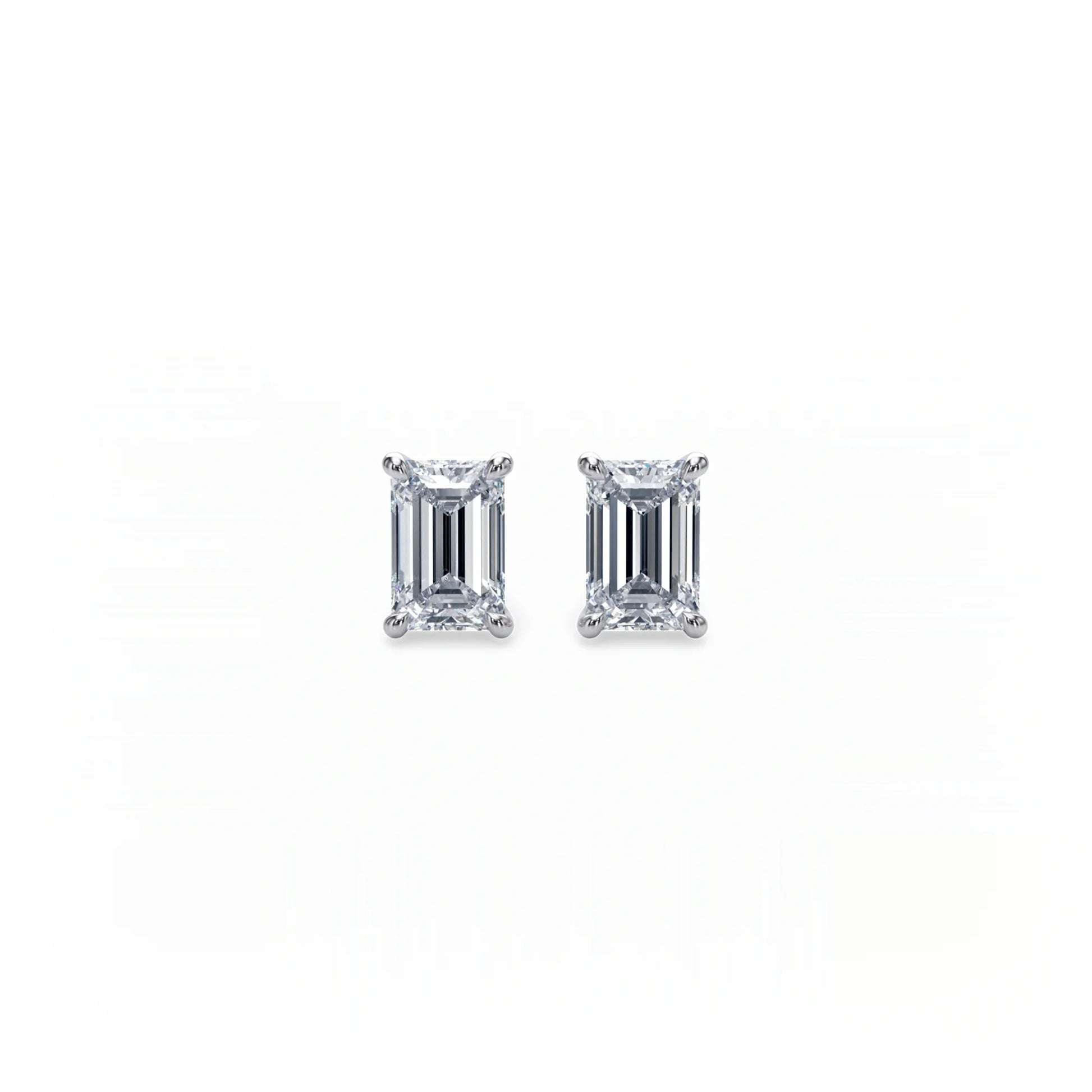 Signature Stud Earrings - Single Prong